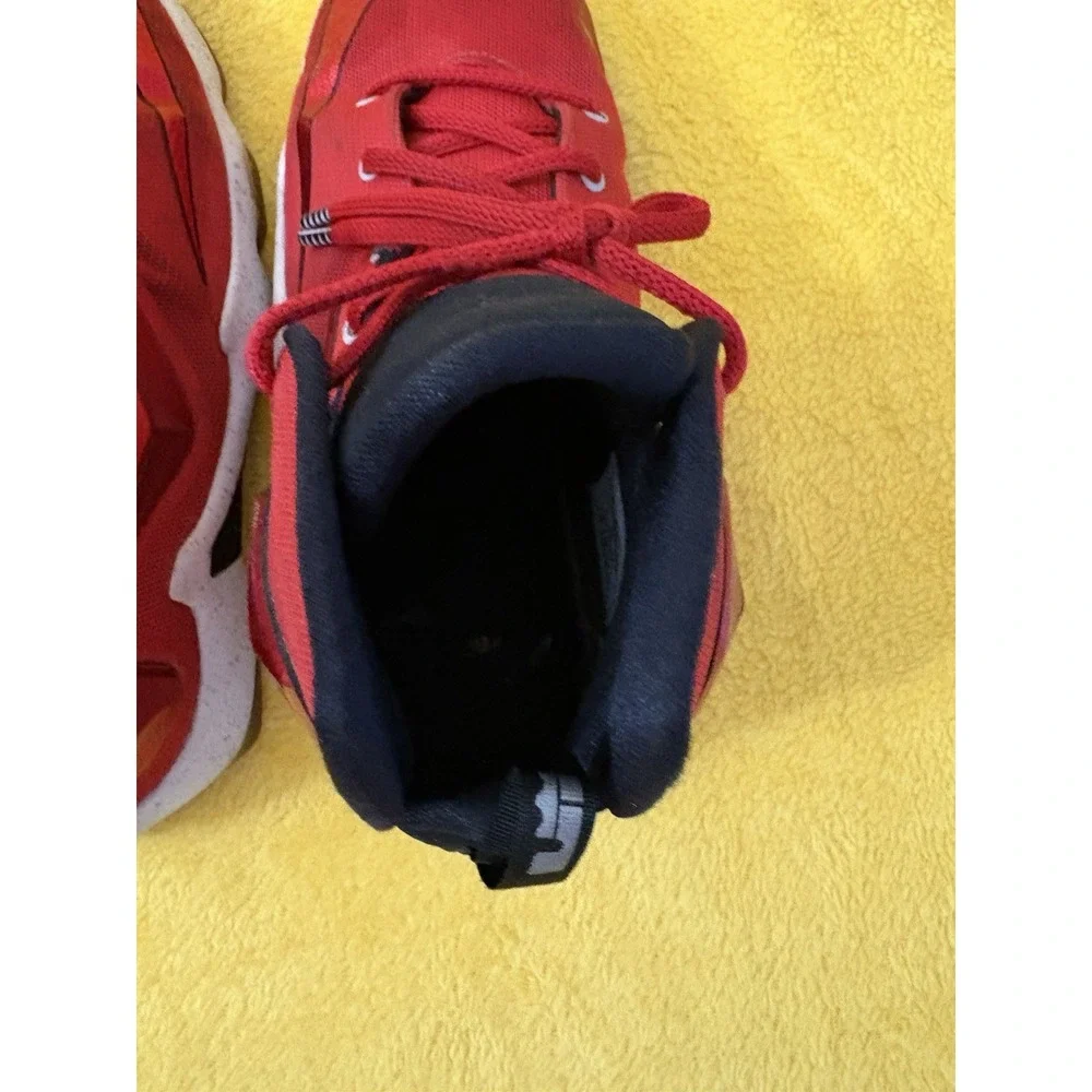 Nike LeBron Shoes Big Boys Red High Basketball Shoes On Court 808709-610 Size 5Y